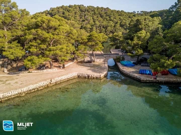 Izabela Apartment With Swimming Pool Babino Polje Exterior foto